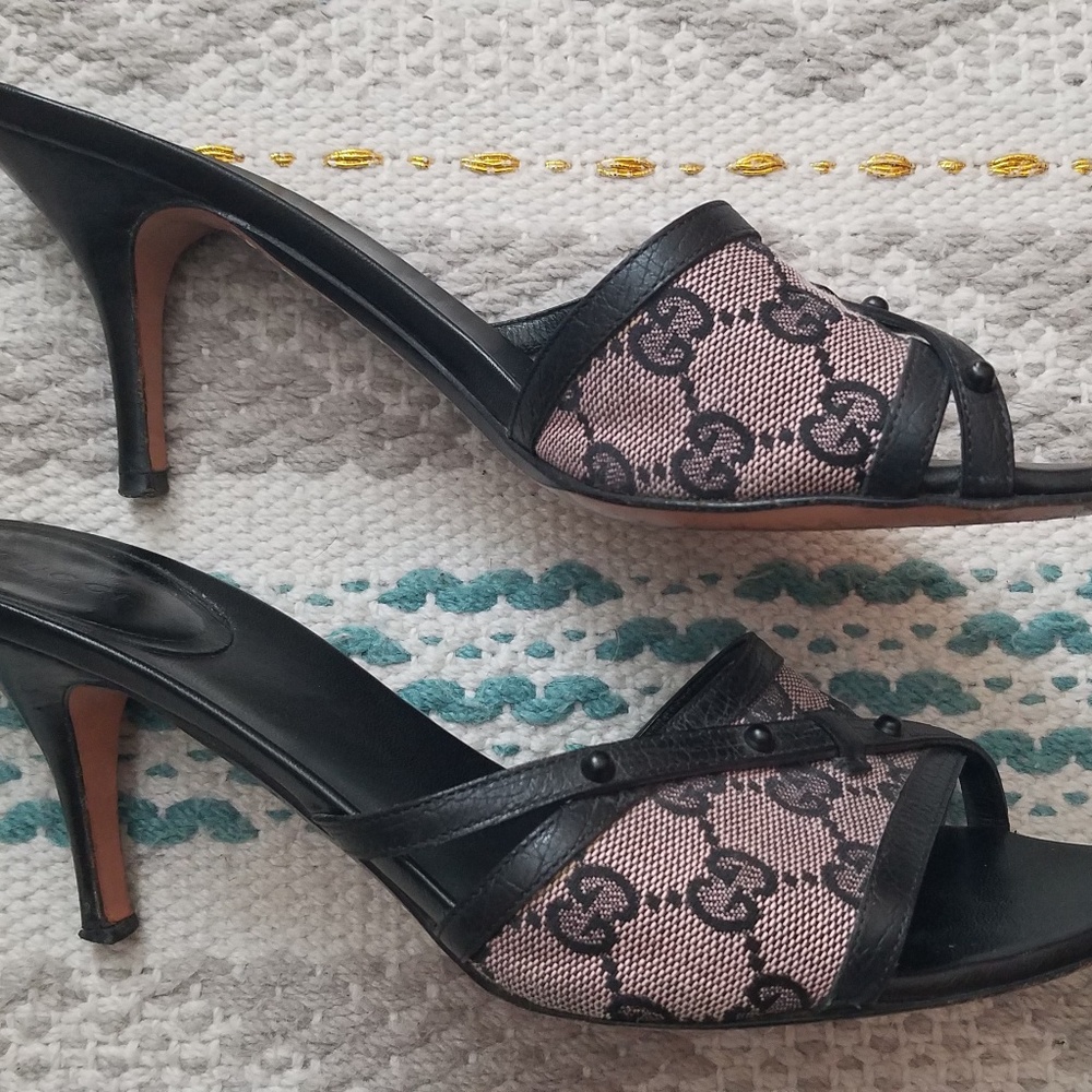 GUCCI GG logo canvas mules sandals heels vintage 9